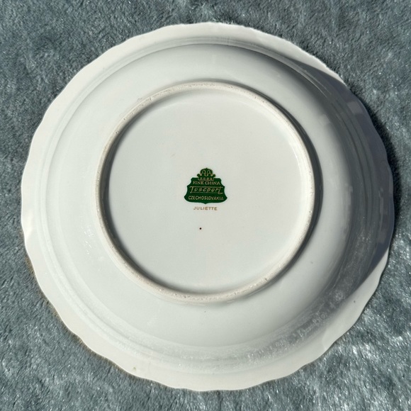 Juliette 9.5” Vegetable Bowl from Toscport Czechoslovakia - Picture 2 of 3